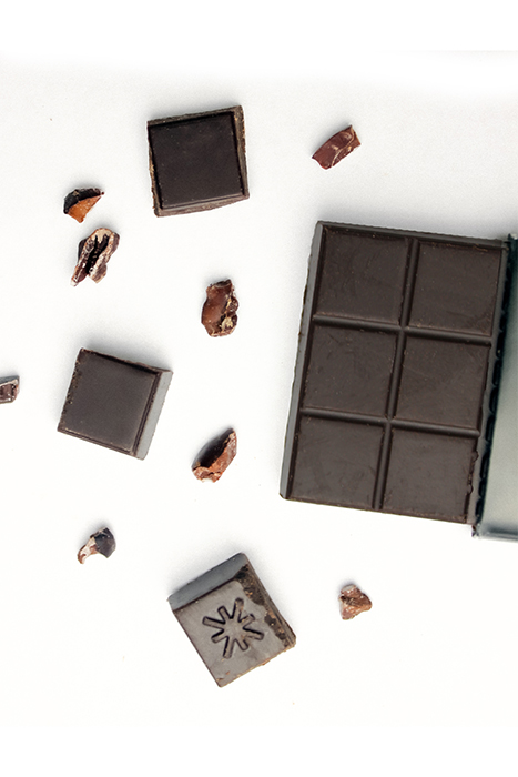 Pure Peruvian Chocolate with cacao nibs and chocolate squares